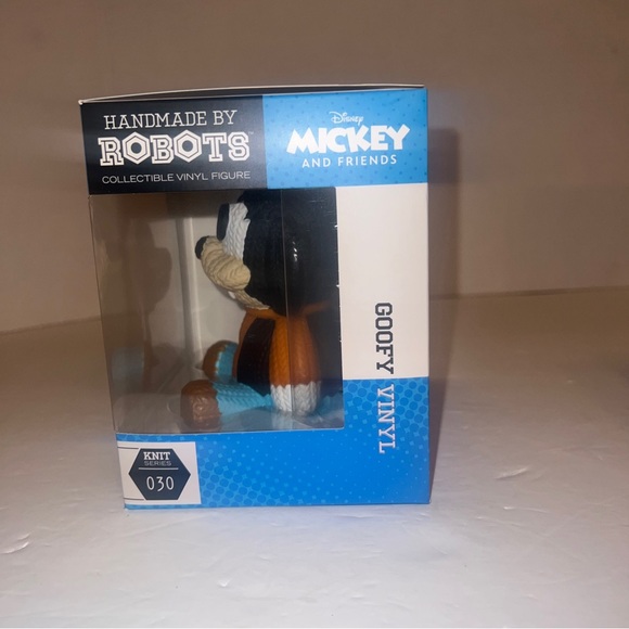 Handmade by robots, goofy figure - Picture 4 of 7